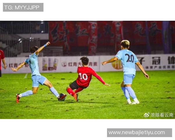 杨瑞琪在比赛最后时刻进球挽回颜面梅州仍以1-4落后于玉昆