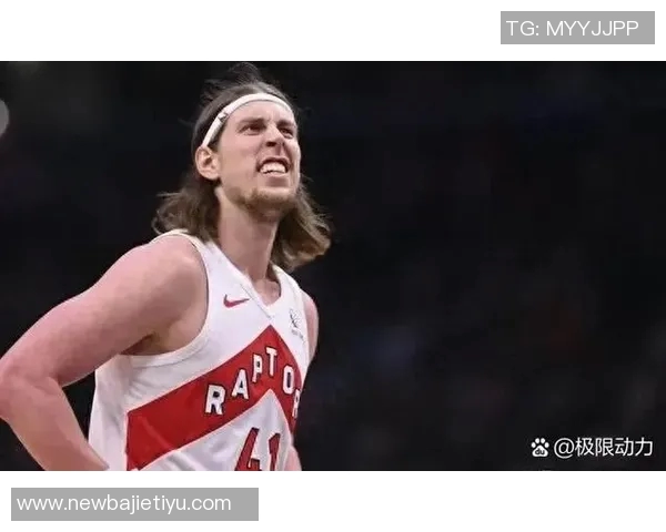 快船总裁弗兰克将与球迷亲密互动共同探讨球队发展与未来方向 快船总裁弗兰克将与球迷亲密互动共同探讨球队发展与未来方向