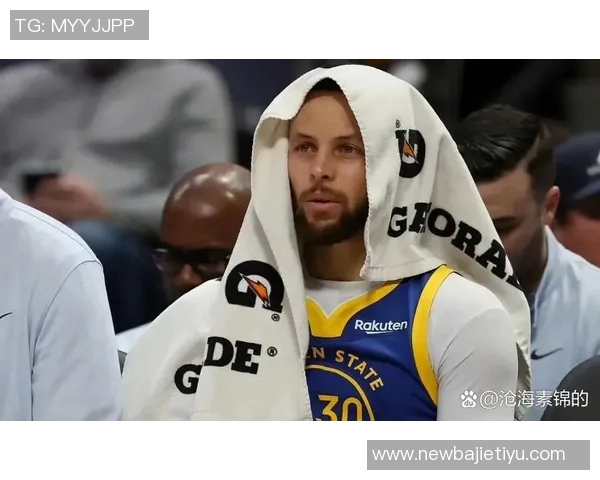 小佩顿分享比赛策略:传球给库里并为他设置挡拆的有效战术 小佩顿分享比赛策略:传球给库里并为他设置挡拆的有效战术